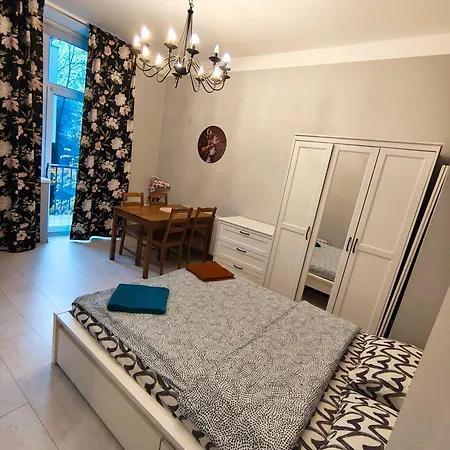 Daniel Comfort * Cracovie